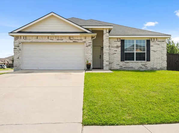 3030 Melrose Dr, Seagoville, TX 75159