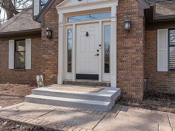 2nd image of 22 Wildwood Trl