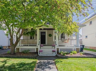 2039 Richland Ave, Lakewood, OH
