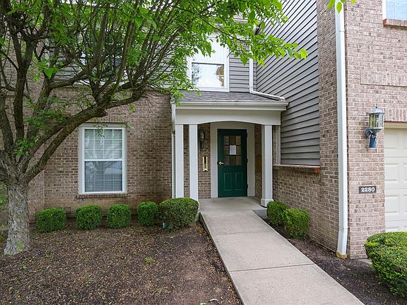 3rd image of 2280 Edenderry Dr Unit 303