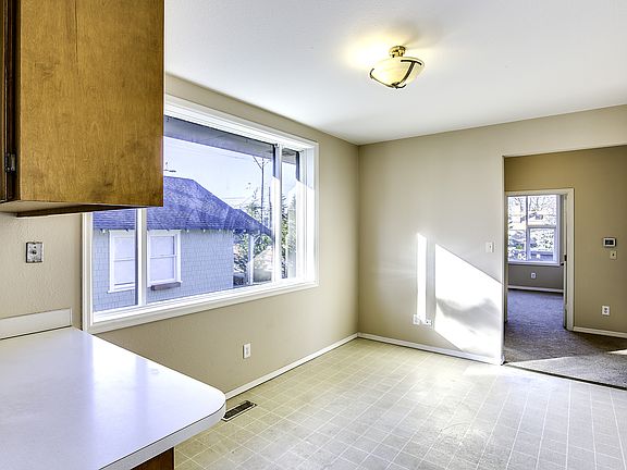 4th image of 5012 N 26th St