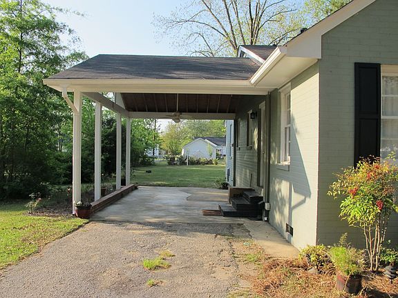 4th image of 924 Hannah Ave
