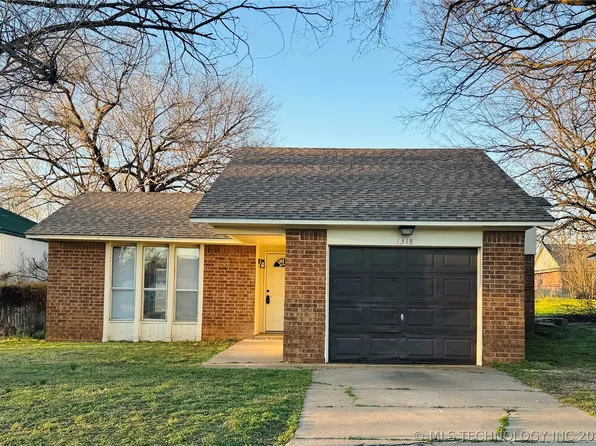 1318 E Oak St, Cushing, OK 74023