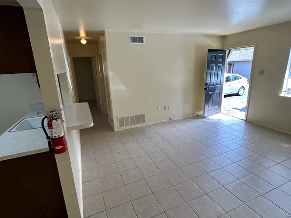 128 Moore St #9, Seguin, TX 78155