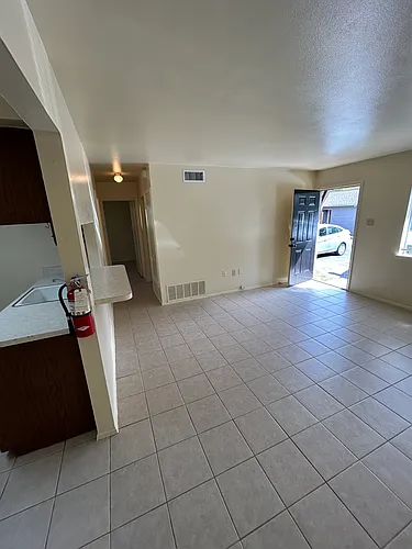128 Moore St #9 Photo 1