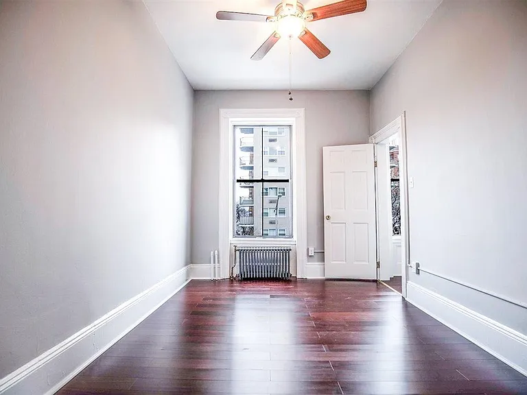 332 Hudson St #3 — Photo 4