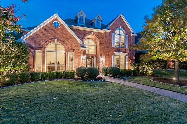 1st image of 208 Spyglass Dr