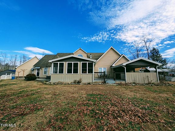 5th image of 348 Lakewood Dr