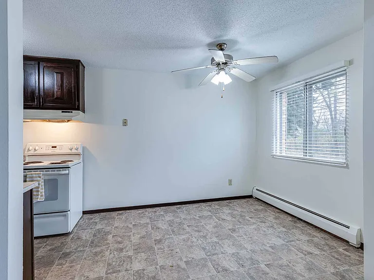 Victoria Flats Roseville — Photo 49