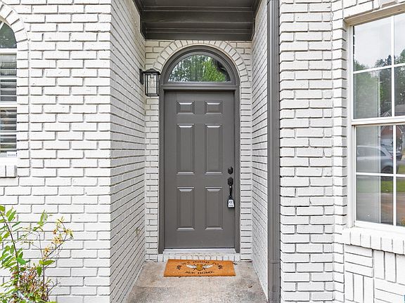 2nd image of 5031 Melrose Way