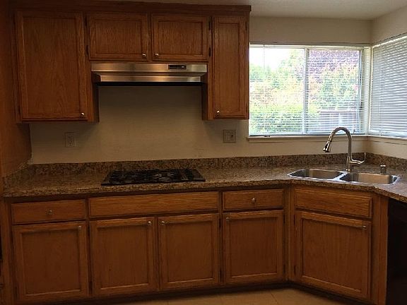 2nd image of 770 Kings Canyon Ct