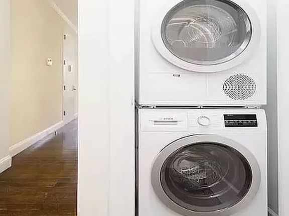 5th image of 1379 Lexington Ave APT 2B