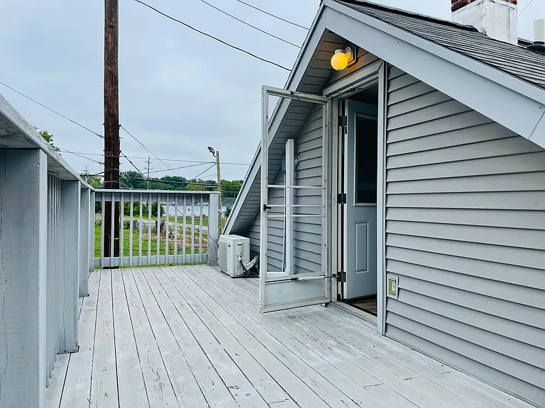 633 N Huron St — Photo 12