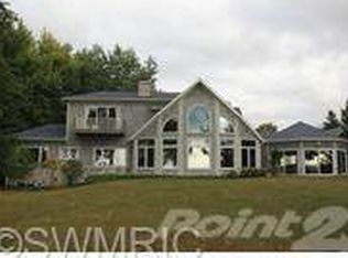 4014 Evergreen Ln, Benton Harbor, MI 49022