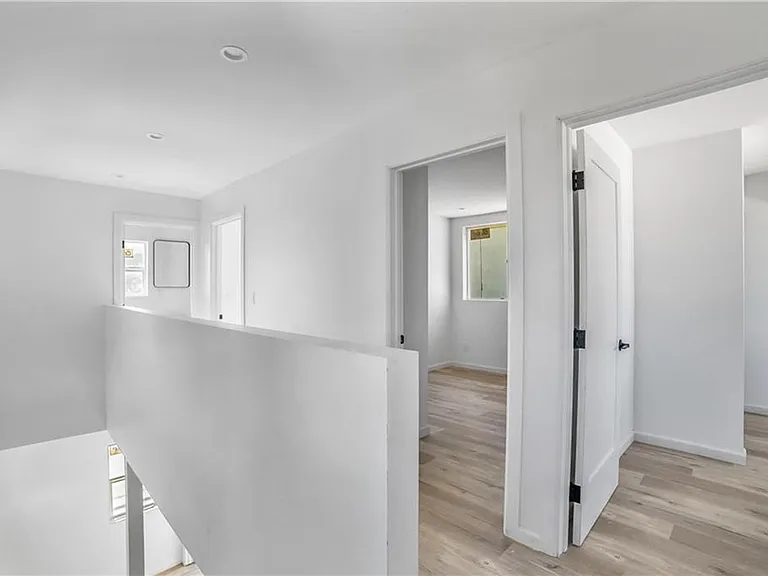 20551 Valerio — Photo 2