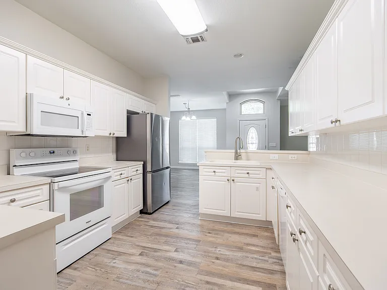1801 Fern Ct — Photo 8