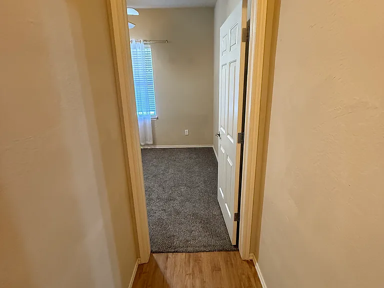 623 NW 7th St — Photo 11
