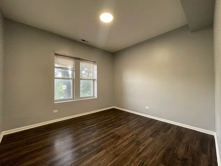 3935 W Division St #2 — Photo 7