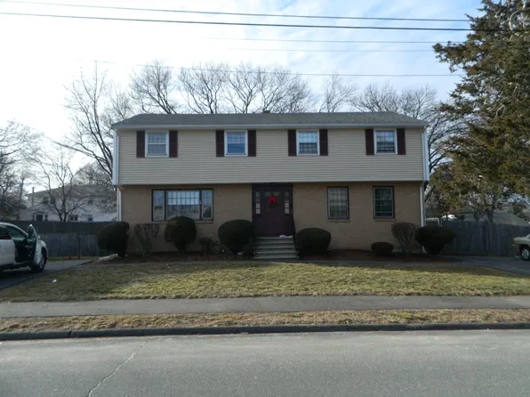 16 San Jose Ter, Stoneham, MA 02180