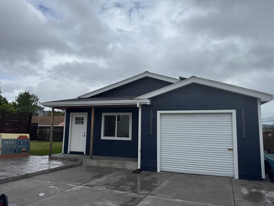 1st image of 826 Juanita Dr #A