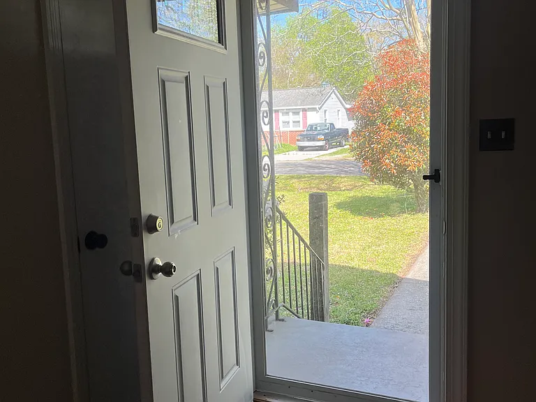 111 Falkirk St — Photo 7