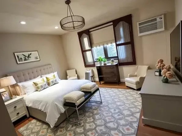 81-09 156th Avenue image 8 of 14