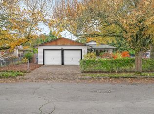 9028 N Chautauqua Pl, Portland, OR 97217