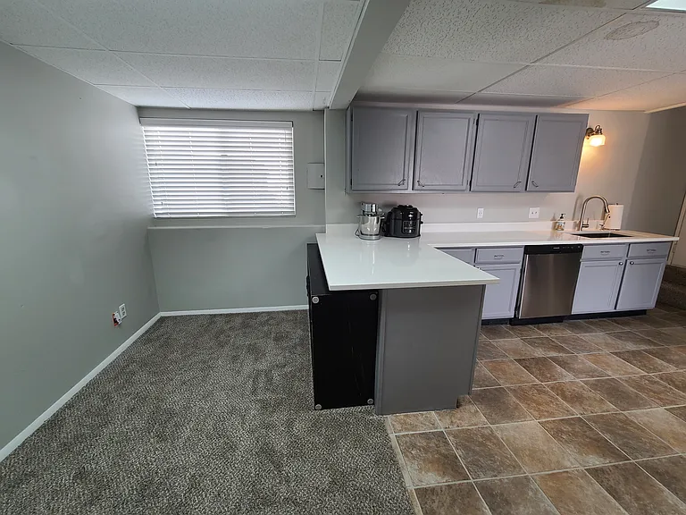 940 W Red Oaks Dr #2 — Photo 18