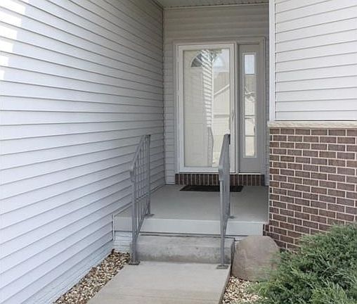 2nd image of 2935 Somerbrook Ln