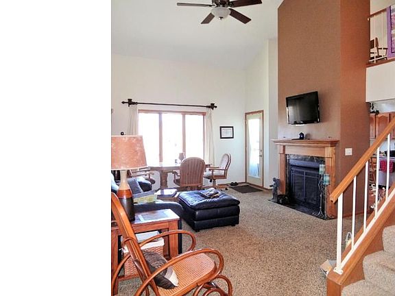 4th image of 2352 Hillwood Dr E