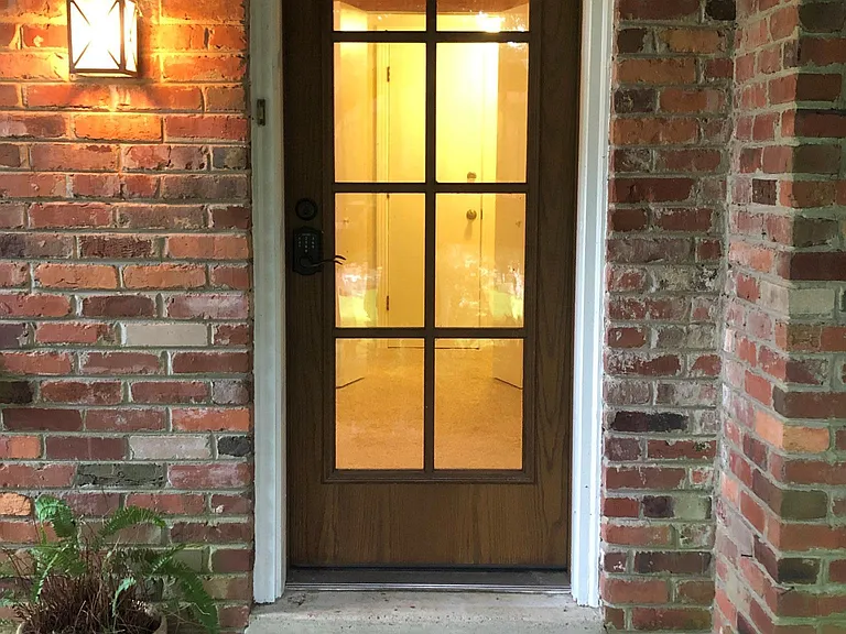 6820 Cloudland Dr — Photo 2