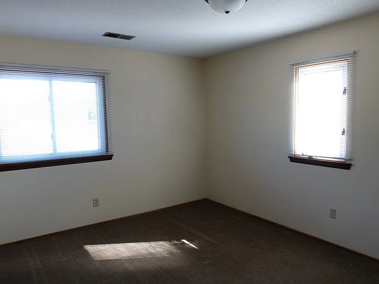 4819 Azelia Ave N #8 — Photo 18