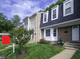 9118 Galbreth Ct, Springfield, VA 22153