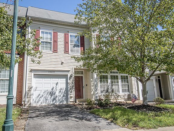 4th image of 23439 Dahlia Cir