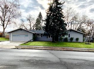 1910 Camellia Ave, Medford, OR 97504