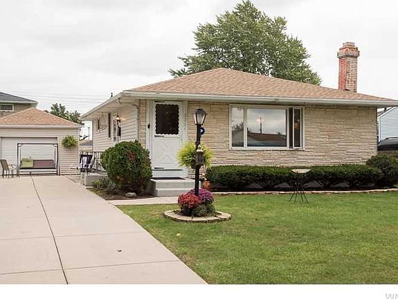 2nd image of 335 Maldiner Ave