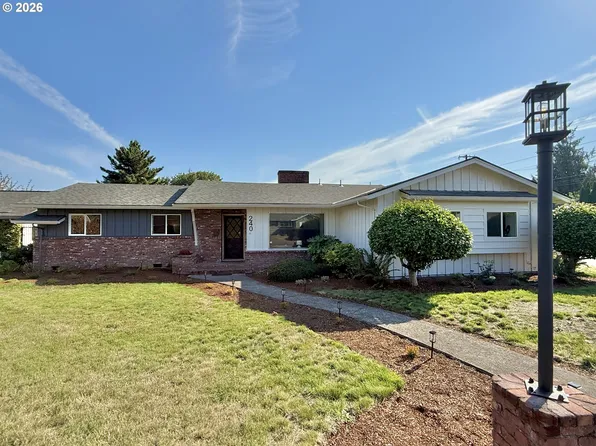 240 NW Baker Creek Rd, McMinnville, OR 97128