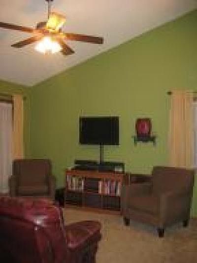 1st image of 206 Shorewood Cir