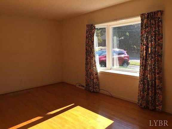 2nd image of 37 Wellington Dr