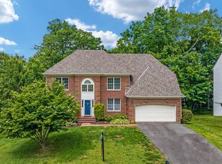 6600 Rock Crystal Dr, Clifton, VA