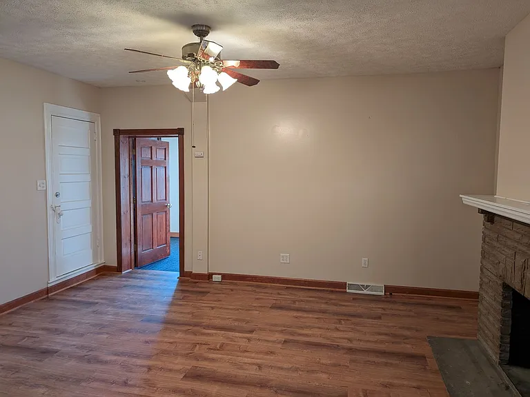 318 West College Ave — Photo 7