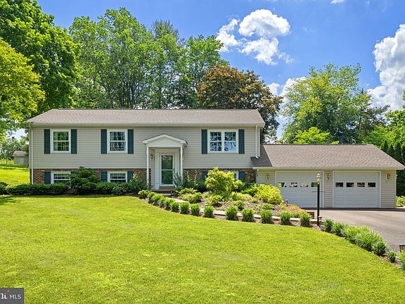 2nd image of 7203 Mecklenburg Dr