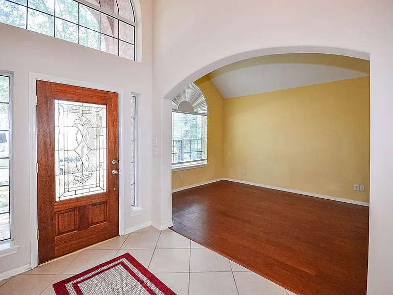 3211 Chapel Creek Way — Photo 4