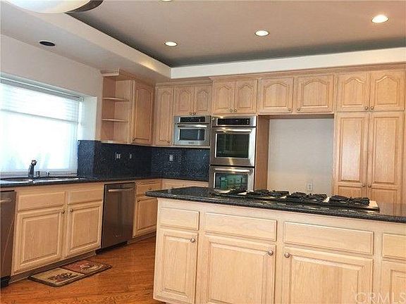 4th image of 2570 N Waterford St