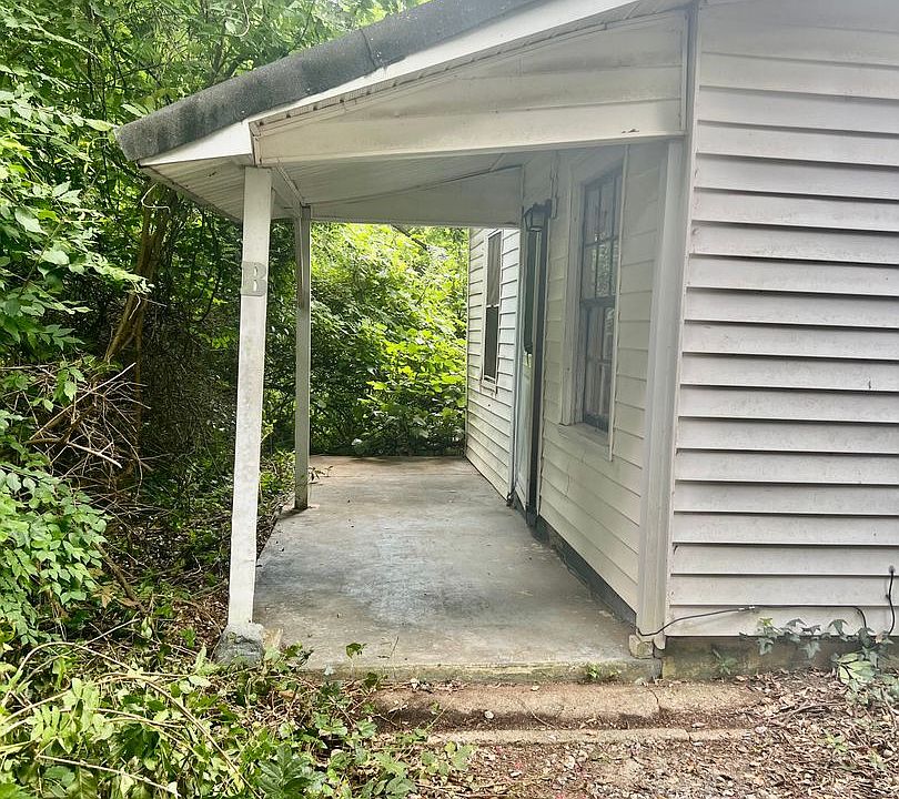 1st image of 824-824 Oconee St #B