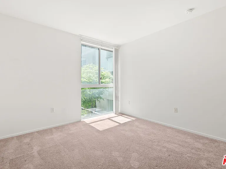 267 S San Pedro St #211 — Photo 28