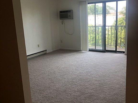 4th image of 182 Quincy Ave APT 34