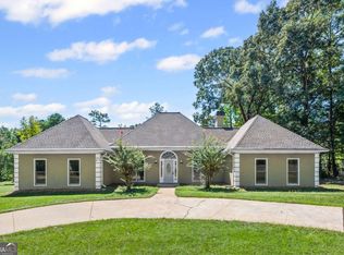 75 Tomahawk Dr, Sharpsburg, GA 30277