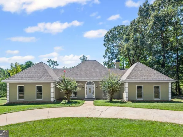 75 Tomahawk Dr, Sharpsburg, GA 30277