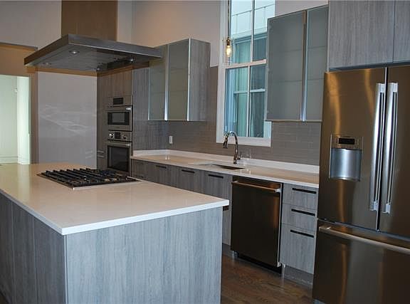 3rd image of 605 Philip St